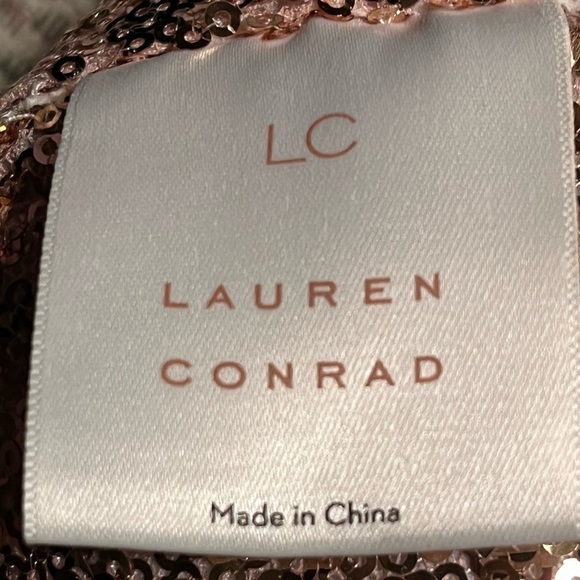 Cactus pillow with sequin trunk and fringe spikes. - Picture 4 of 7